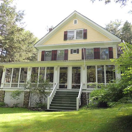 Brookview Manor Inn Canadensis Exteriör bild