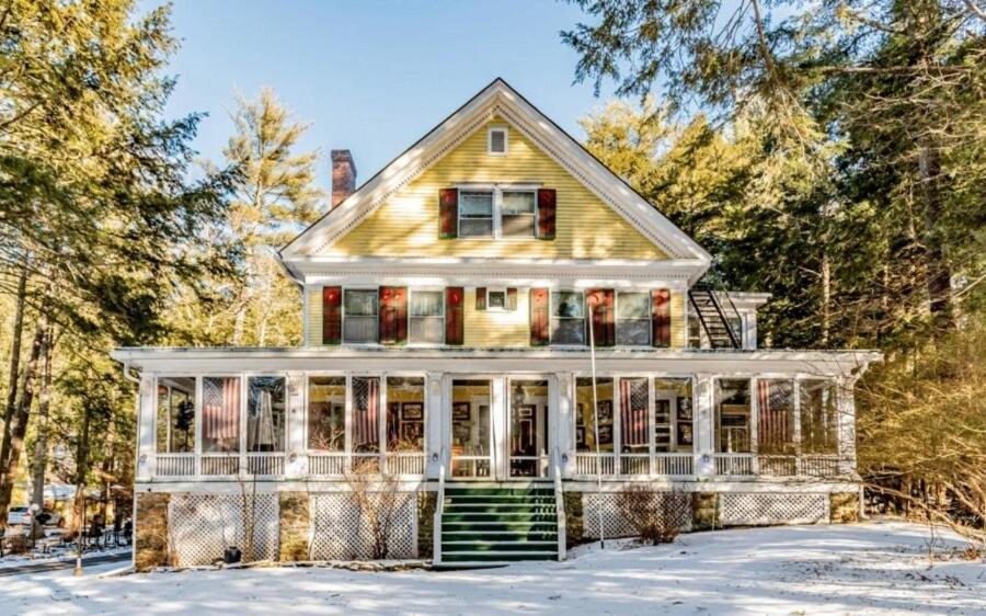 Brookview Manor Inn Canadensis Exteriör bild