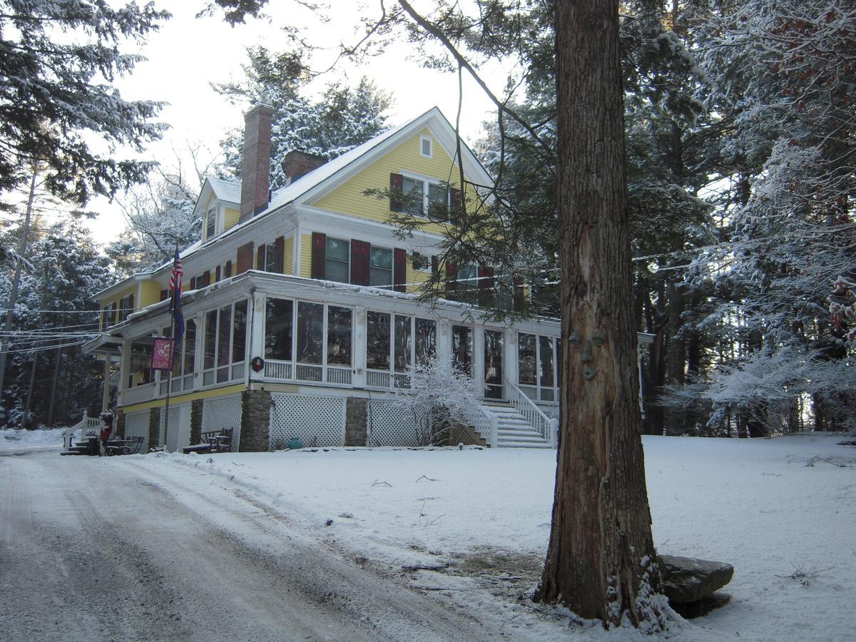 Brookview Manor Inn Canadensis Exteriör bild