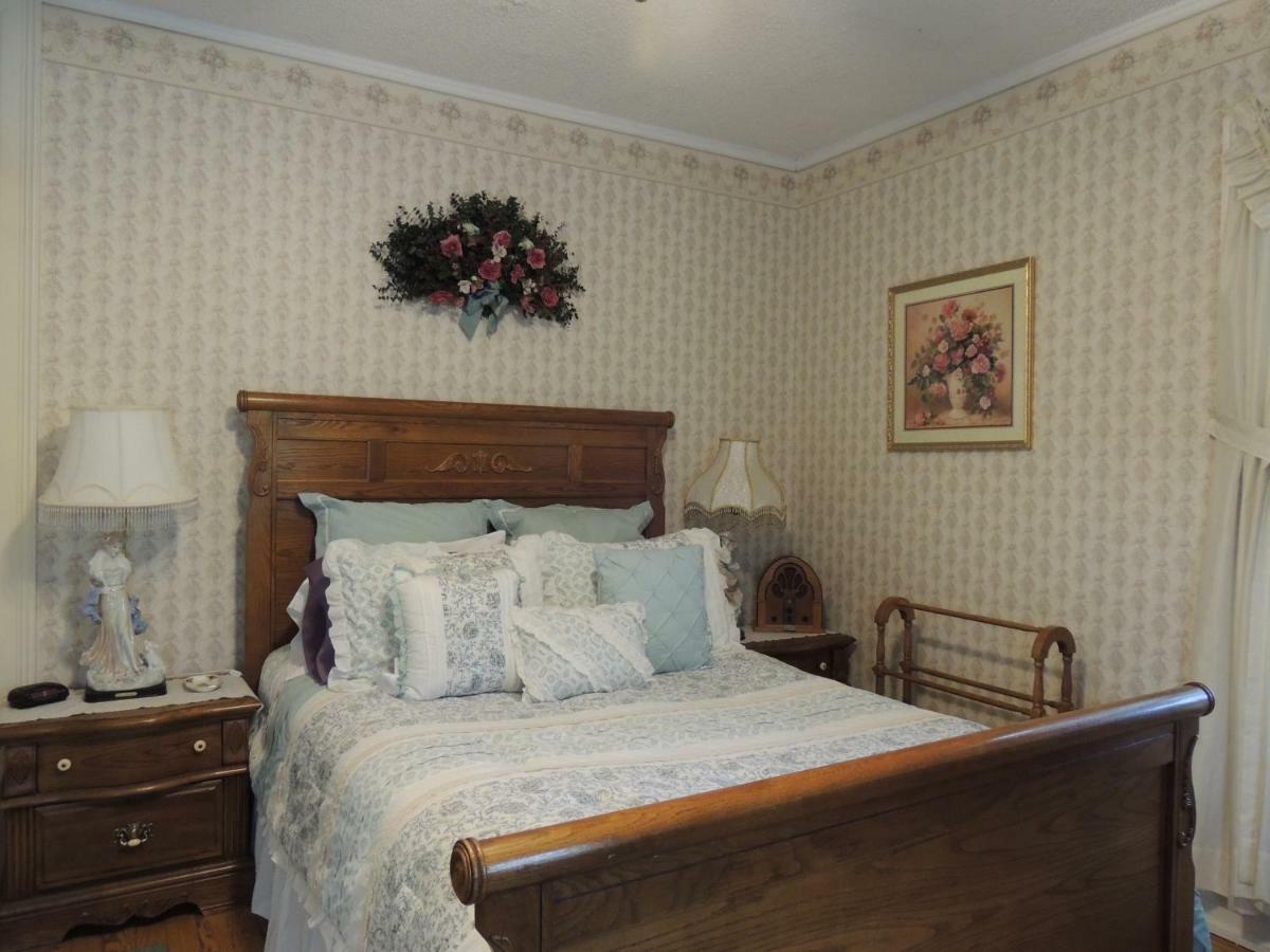 Brookview Manor Inn Canadensis Exteriör bild