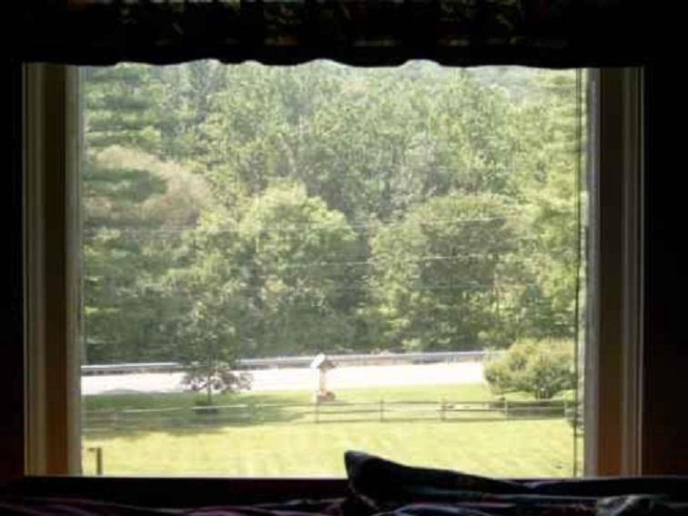 Brookview Manor Inn Canadensis Exteriör bild
